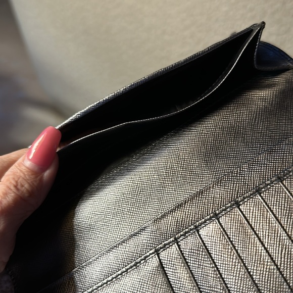 BLACK PRADA BIFOLD MILANO SAFFIANO LONG WALLET, EUC - Picture 6 of 10